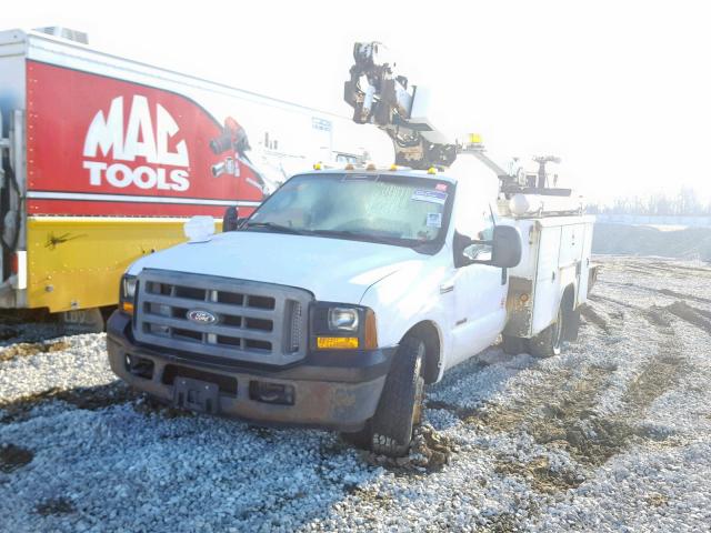 1FDWF36PX6ED20819 - 2006 FORD F350 SUPER WHITE photo 2