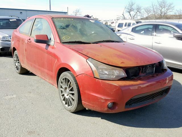 1FAHP33N19W135852 - 2009 FORD FOCUS SES RED photo 1