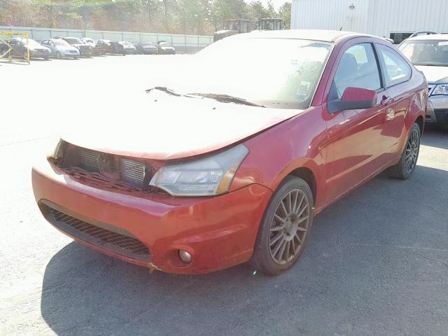 1FAHP33N19W135852 - 2009 FORD FOCUS SES RED photo 2