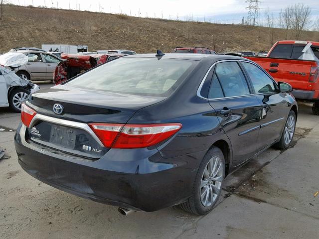 4T1BD1FK7FU154861 - 2015 TOYOTA CAMRY HYBR BLUE photo 4