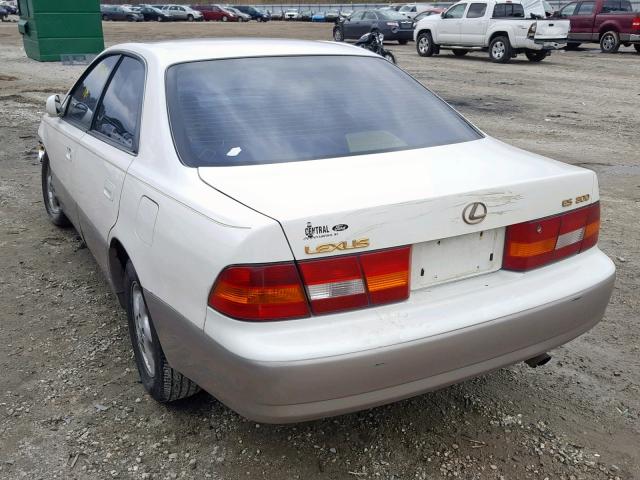 JT8BF22G7V0069495 - 1997 LEXUS ES 300 WHITE photo 3