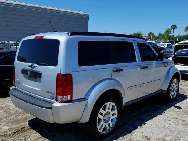 1D4PT4GK1BW604826 - 2011 DODGE NITRO HEAT GRAY photo 4