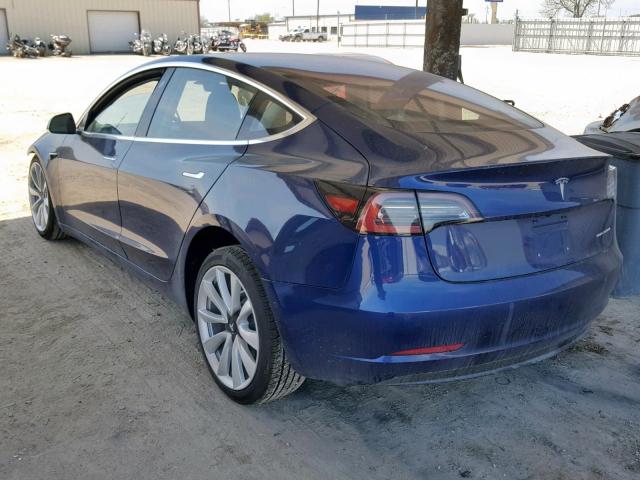 5YJ3E1EB0JF133813 - 2018 TESLA MODEL 3 BLUE photo 3