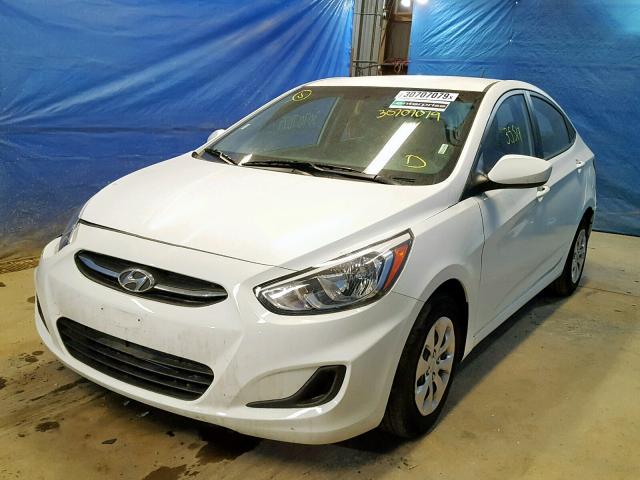 KMHCT4AE0HU313619 - 2017 HYUNDAI ACCENT SE WHITE photo 2