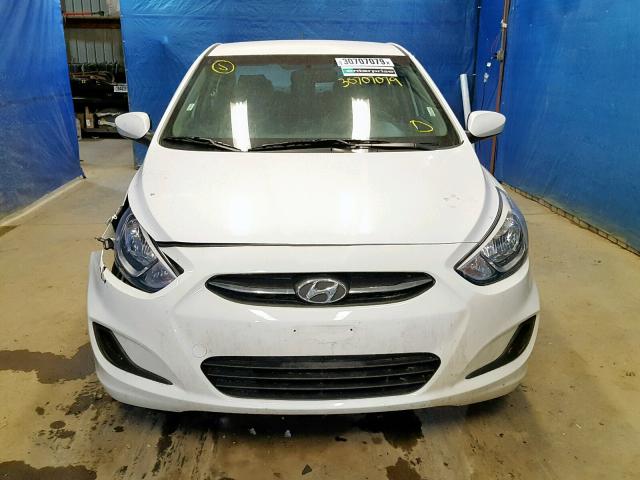 KMHCT4AE0HU313619 - 2017 HYUNDAI ACCENT SE WHITE photo 9