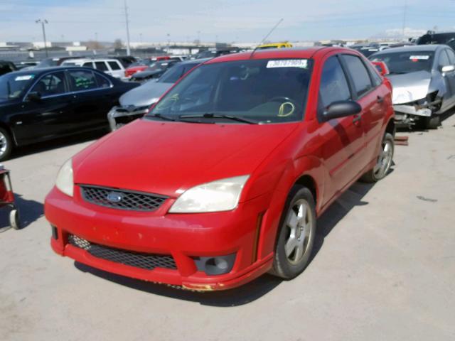 1FAHP34NX7W194345 - 2007 FORD FOCUS ZX4 RED photo 2