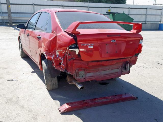 1FAHP34NX7W194345 - 2007 FORD FOCUS ZX4 RED photo 3