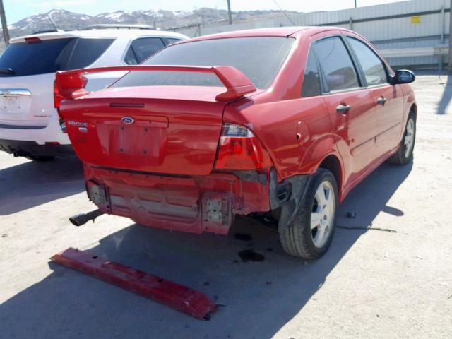 1FAHP34NX7W194345 - 2007 FORD FOCUS ZX4 RED photo 4