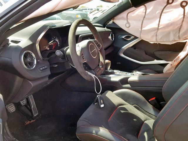 1G1FJ1R62J0177566 - 2018 CHEVROLET CAMARO ZL1 黑色 照片 5