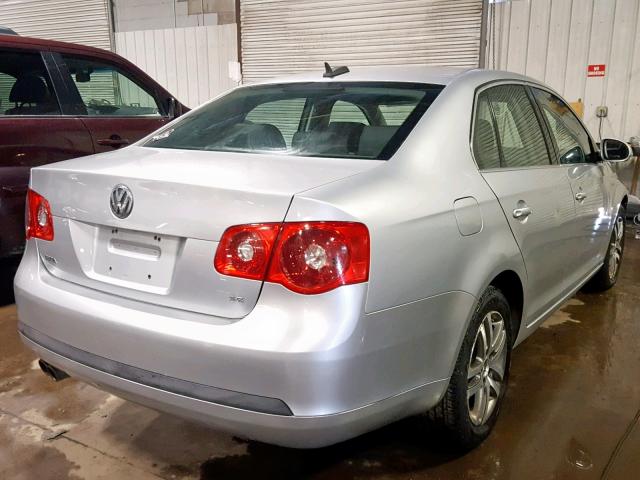 3VWSG71K06M666629 - 2006 VOLKSWAGEN JETTA 2.5 SILVER photo 4