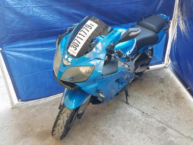 JKAZX4J111A031667 - 2001 KAWASAKI ZX600 J1 BLUE photo 2