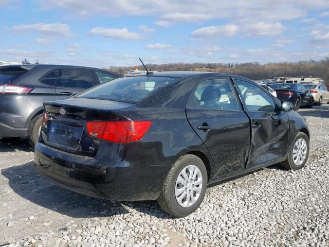 KNAFU4A24D5680836 - 2013 KIA FORTE EX BLACK photo 4