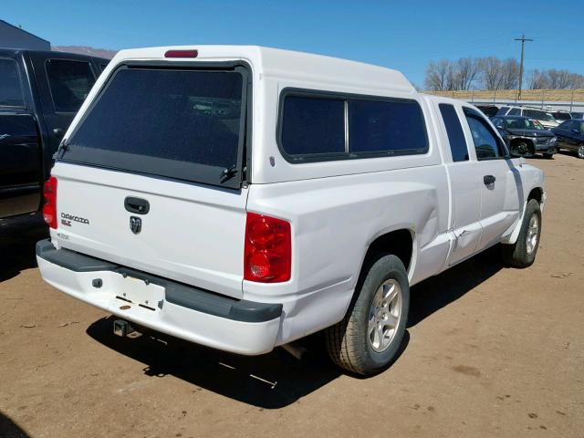 1D7HE42K07S112909 - 2007 DODGE DAKOTA SLT WHITE photo 4