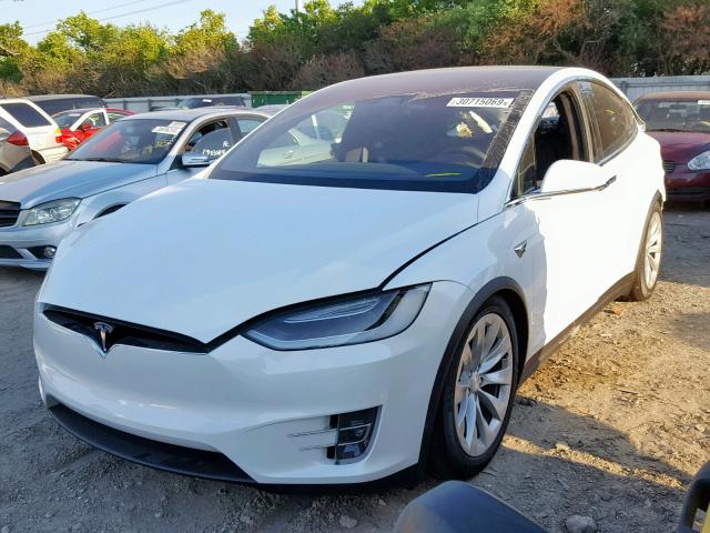 5YJXCDE2XJF114954 - 2018 TESLA MODEL X WHITE photo 2