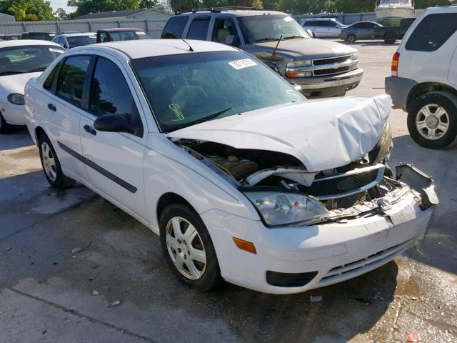 1FAFP34N46W105150 - 2006 FORD FOCUS ZX4 WHITE photo 1