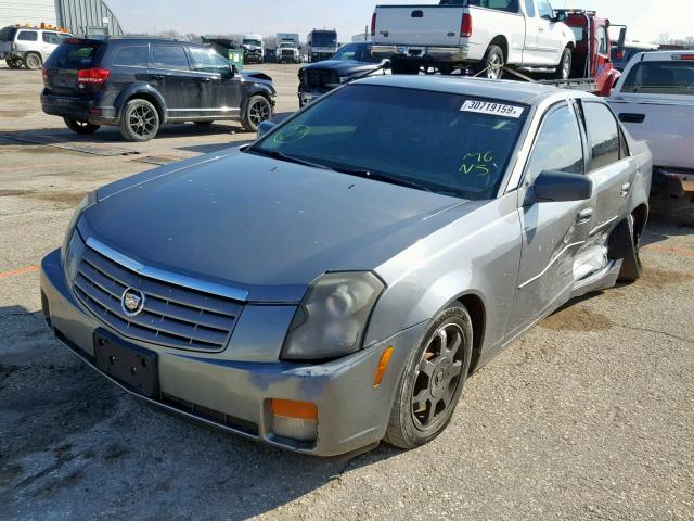 1G6DM577X40185575 - 2004 CADILLAC CTS GRAY photo 2