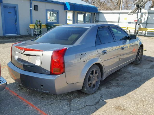 1G6DM577X40185575 - 2004 CADILLAC CTS GRAY photo 4