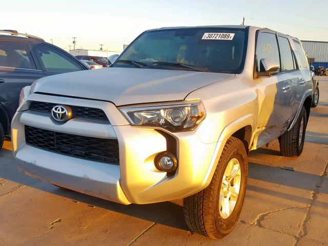 JTEBU5JR2E5185942 - 2014 TOYOTA 4RUNNER SR SILVER photo 2