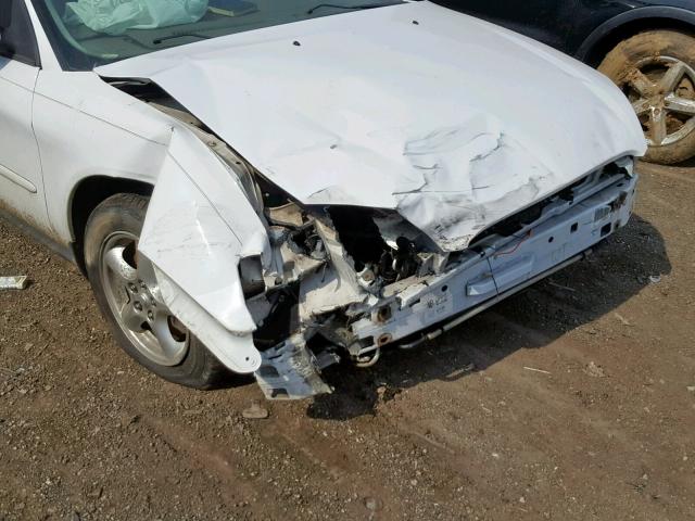 1FAFP55U44A117469 - 2004 FORD TAURUS SES WHITE photo 9