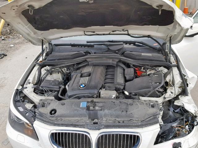 WBANV1C5XAC442947 - 2010 BMW 528 XI WHITE photo 7