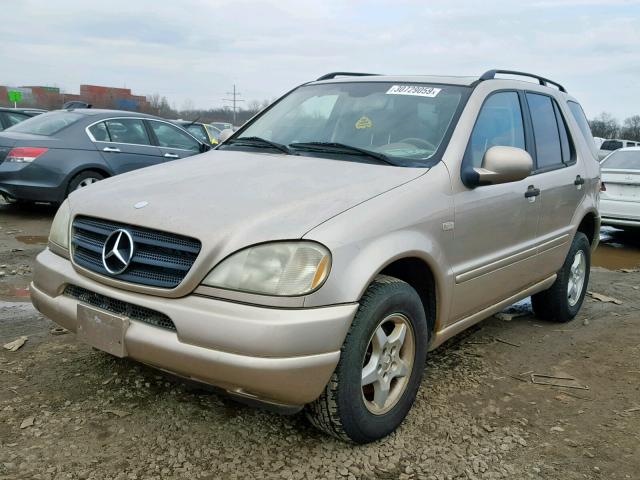 4JGAB54E41A281258 - 2001 MERCEDES-BENZ ML 320 TAN photo 2