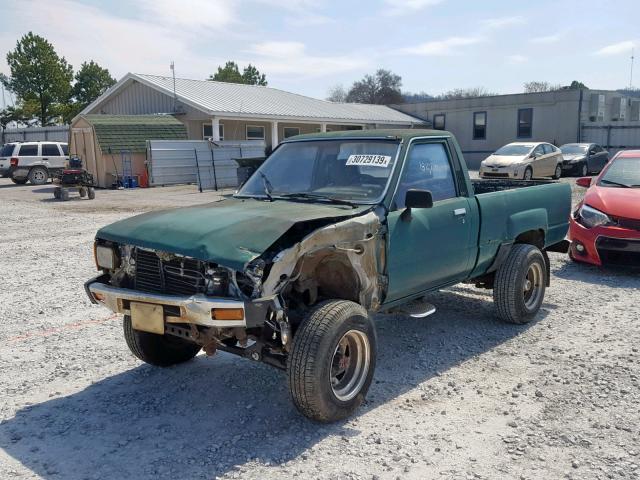 JT4RN63A3J0232691 - 1988 TOYOTA PICKUP RN6 GREEN photo 2