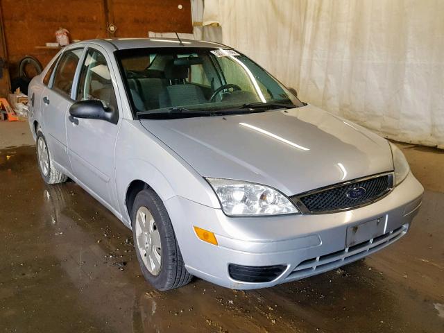 1FAFP34N87W256252 - 2007 FORD FOCUS ZX4 SILVER photo 1