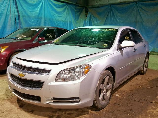 1G1ZC5E00CF111968 - 2012 CHEVROLET MALIBU 1LT 银色 照片 2