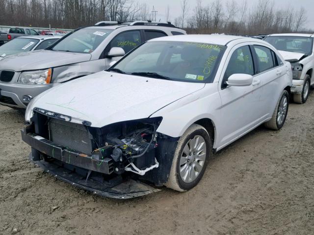 1C3BC4FG8BN547412 - 2011 CHRYSLER 200 LX WHITE photo 2