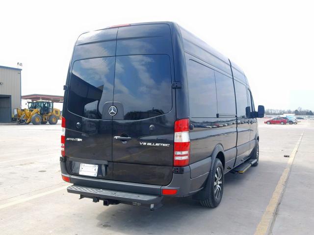 WDZPE8CC7FP171137 - 2015 MERCEDES-BENZ SPRINTER 2 BLACK photo 4