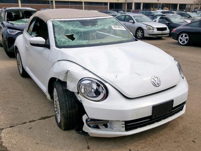 3VW507AT4EM814225 - 2014 VOLKSWAGEN BEETLE WHITE photo 1