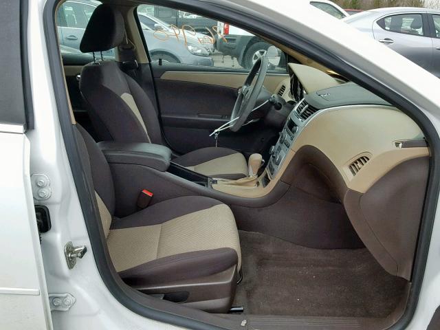 1G1ZB5E08CF249096 - 2012 CHEVROLET MALIBU LS WHITE photo 5
