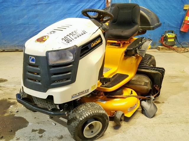 1D023H30091 - 2006 CUB CADET TWO TONE photo 2