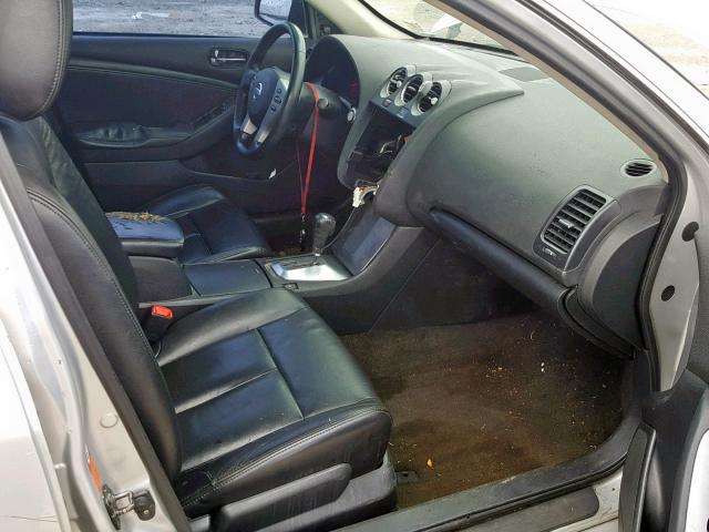 1N4BL21E38C279532 - 2008 NISSAN ALTIMA 3.5 SILVER photo 5