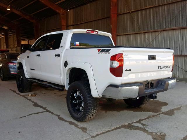 5TFDW5F18HX655118 - 2017 TOYOTA TUNDRA CRE WHITE photo 3