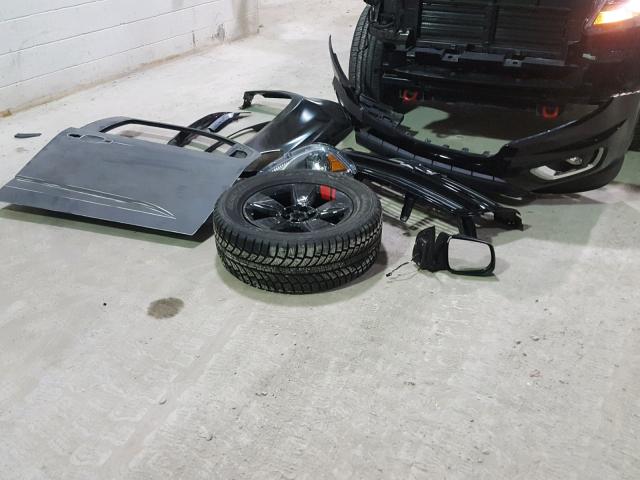 1GCGTCEN8J1157301 - 2018 CHEVROLET COLORADO L BLACK photo 9