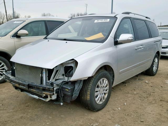 KNDMG4C75E6538050 - 2014 KIA SEDONA LX SILVER photo 2