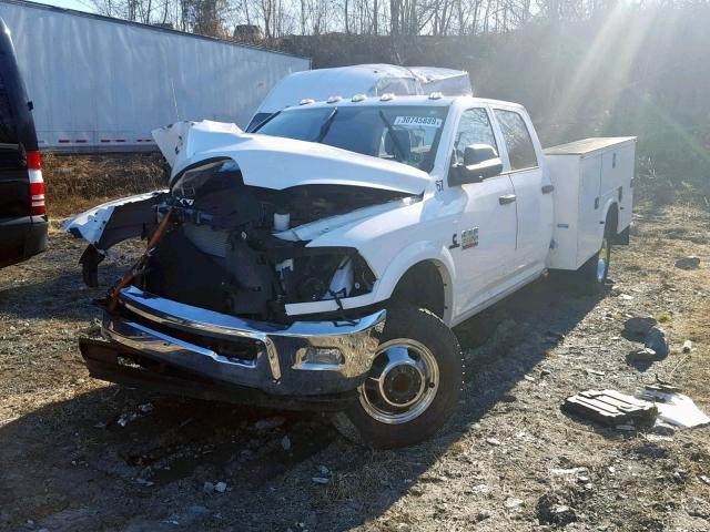 3C7WRTCL3HG718000 - 2017 RAM 3500 WHITE photo 2