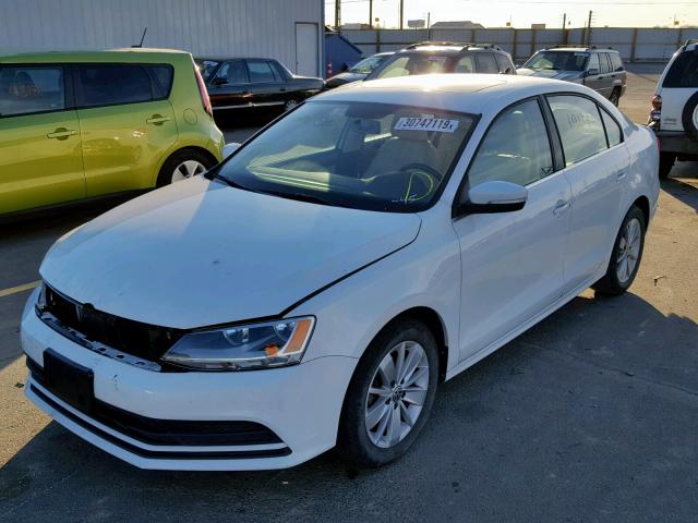 3VWLA7AJ1FM332624 - 2015 VOLKSWAGEN JETTA TDI WHITE photo 2