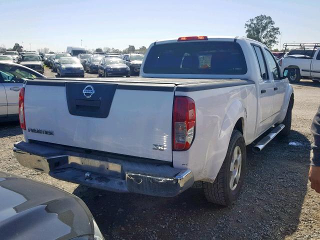 1N6AD09U07C461431 - 2007 NISSAN FRONTIER C WHITE photo 4