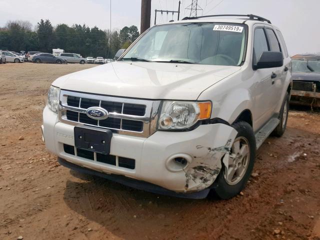 1FMCU0D7XAKC45883 - 2010 FORD ESCAPE XLT WHITE photo 2