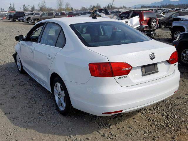 3VWLL7AJ7EM410462 - 2014 VOLKSWAGEN JETTA TDI WHITE photo 3