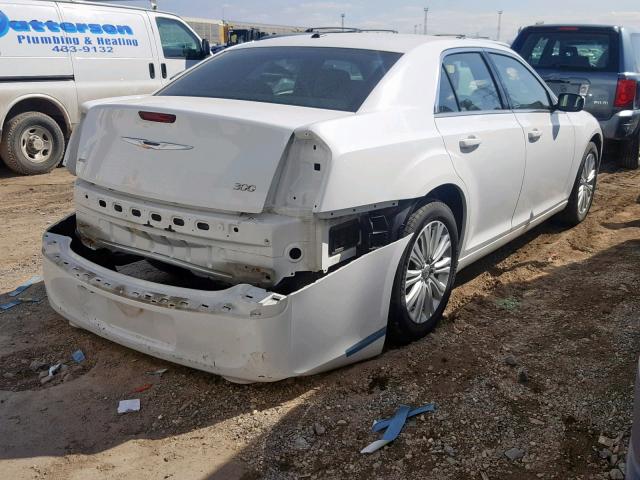 2C3CCARG2EH321412 - 2014 CHRYSLER 300 WHITE photo 4