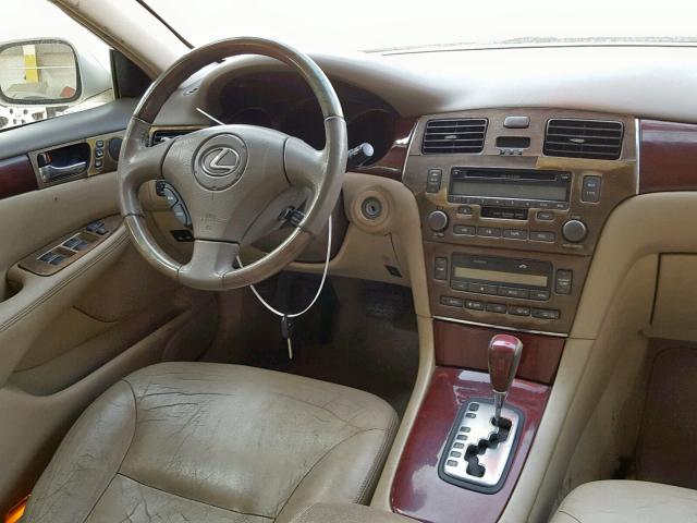 JTHBF30G120066709 - 2002 LEXUS ES 300 WHITE photo 9