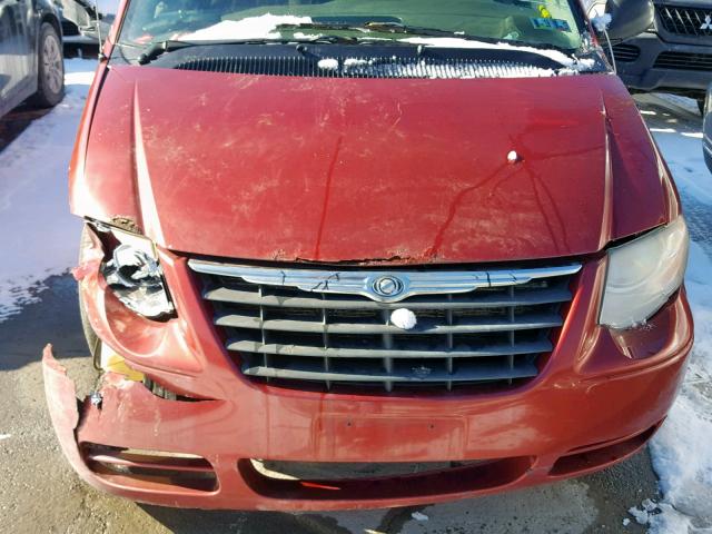 2A8GP54L86R629041 - 2006 CHRYSLER TOWN & COU BURGUNDY photo 7