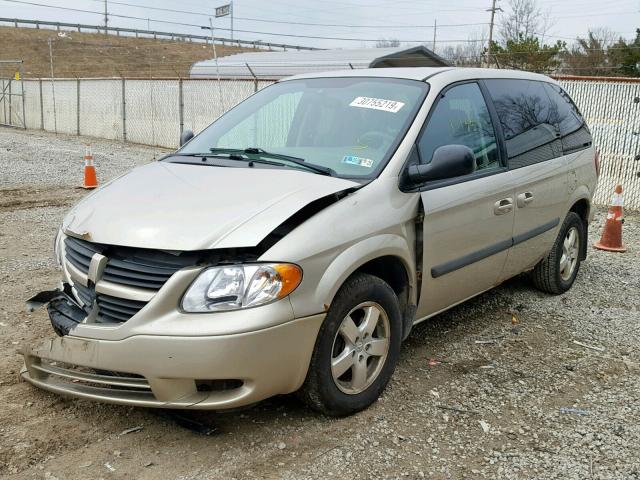 1D4GP45R05B140380 - 2005 DODGE CARAVAN SX GOLD photo 2