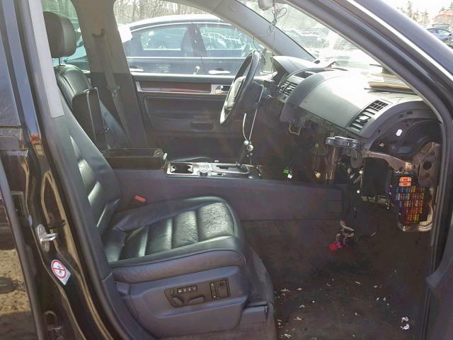 WVGEM67L84D008807 - 2004 VOLKSWAGEN TOUAREG 4. GRAY photo 5