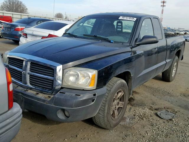 1D7HE42K45S149586 - 2005 DODGE DAKOTA SLT BLACK photo 2