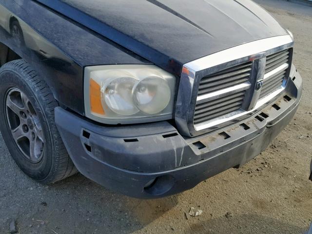 1D7HE42K45S149586 - 2005 DODGE DAKOTA SLT BLACK photo 9