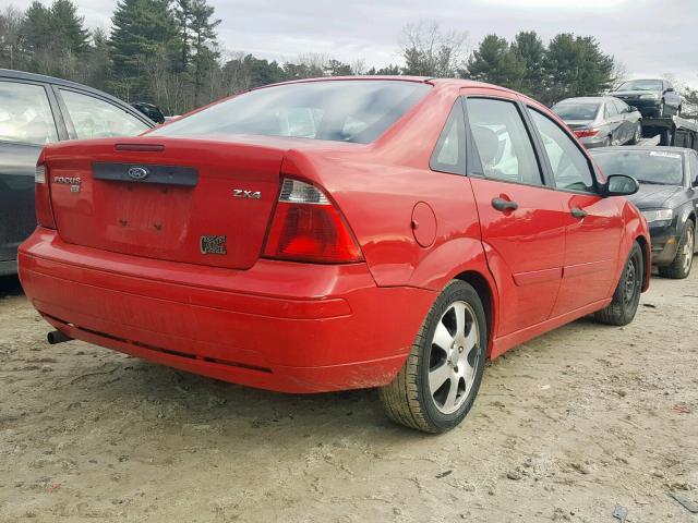 1FAFP34N75W238595 - 2005 FORD FOCUS ZX4 RED photo 4